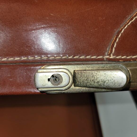 Leather suitcase briefcase VINTAGE handles Brown/tan stiitching 1940s - Picture 10 of 16